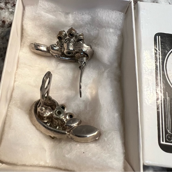 Vintage Rhinestone Clip Earrings - Picture 6 of 7